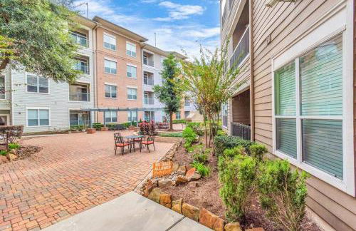 Stylish Open Concept Apt with King Bed, walking distance from NRG Texans Stadium, 1 mile to Med Center, Free Parking - Foto 27
