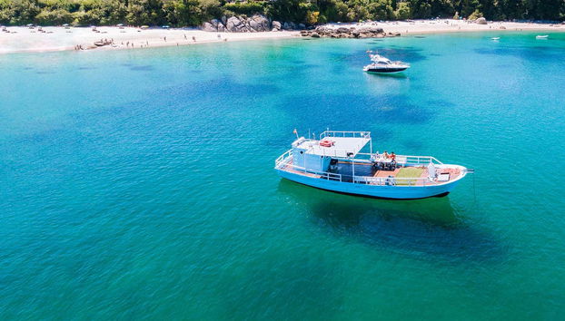 Disfrutando del paseo en barco por la ría