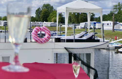 Main Hausboot Lore in der Marina Trosdorf bei Bamberg - Photo 19