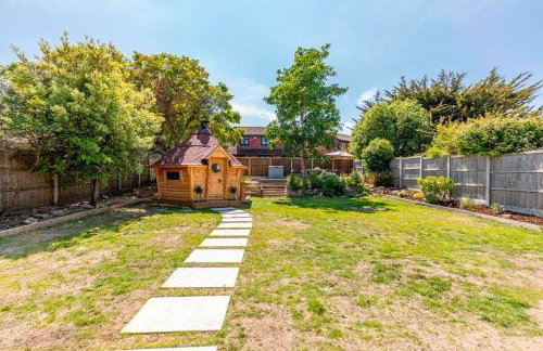 DRIFTWOOD by BOURNECOAST - An Exquisite Chalet Bungalow with a Sauna, BBQ Hut and Garden - HB6339 - Foto 19