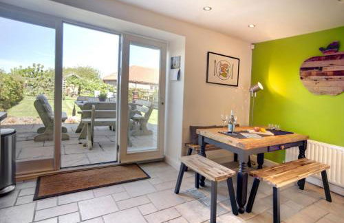 The Apple Store - Photo 24