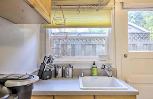 Studio with Shared Deck and Yard - Near Stanford! - Foto 16