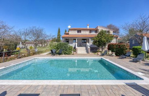 Cozy Apartment In Pilkovici With Wifi - Photo 19