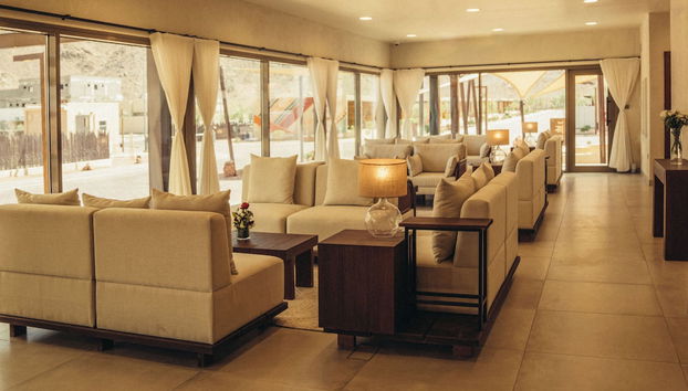 Coin salon dans le hall