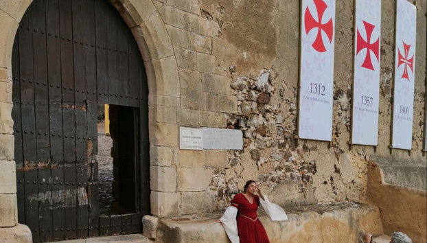 Visita guiada por Castro Marim + Castillo - Foto 3, Foto en la entrada del castillo