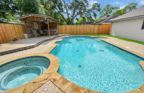 Backyard Oasis-Pool & Grill-Heart of Friendswood - Foto 40