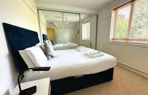 Large Home near Edgbaston Stadium, UOB & QE hospital sleeps 6 - Foto 40