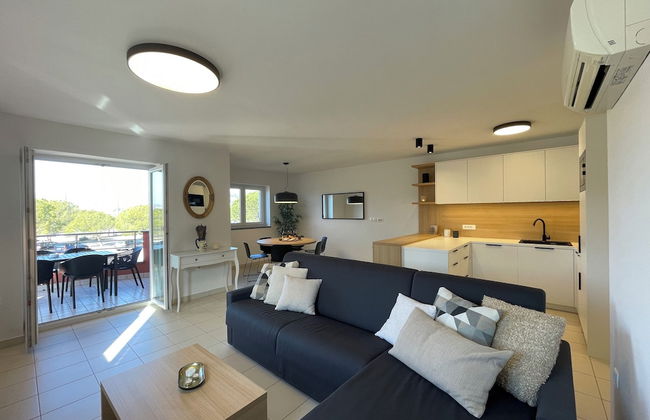 Premium levant 211 Marina Apartment - Photo 9