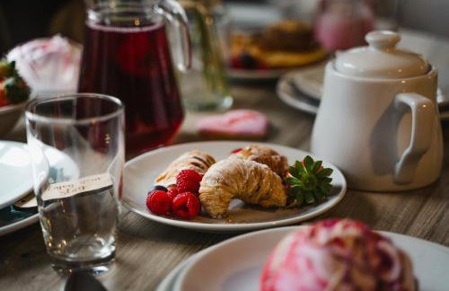 Beautiful 3bed Caravan on Windermere - on White Cross Bay Holiday Park - Photo 32