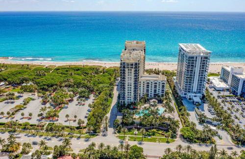 2B Beachfront condo! Pool! Games! 15 mins to PBI! - Foto 10