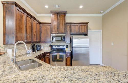 5BD - Backyard - Pool Access - 5 Mins to Texas A&M - Foto 17