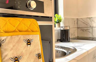 HiveAway - Hot Tub - Carmarthenshire - Pembrokeshire - Foto 5