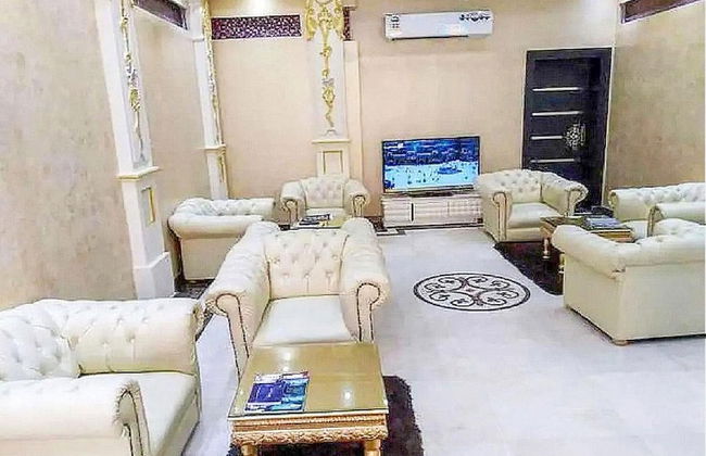 Al Ghubaishi Plaza - Photo 5