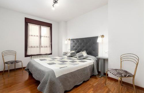 Centrico y parking gratuito Vut 142 as - Photo 12