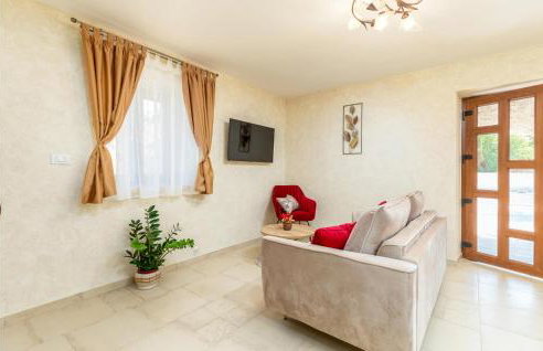 Cozy Home In Rojnici With Wifi - Photo 19