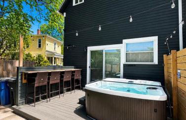 Hot Tub Amazing Location! Modern Ohio City Luxury 2 King Beds - Foto 28