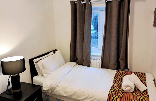 Modern & Spacious - Walk to London Excel- Parking - Foto 5