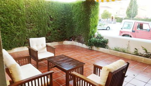 Chalet Adosado con dos terrazas y piscina - Foto 3