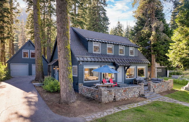 West Shore Lake House by Avantstay Ski Cabin w/ Backyard Sledding Hill! - Photo 45