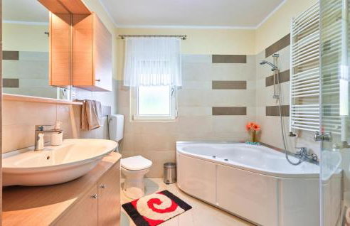 Amazing Home In Krizevci - Photo 41