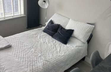 Umazis Bespoke Properties- The Hyde - Foto 1