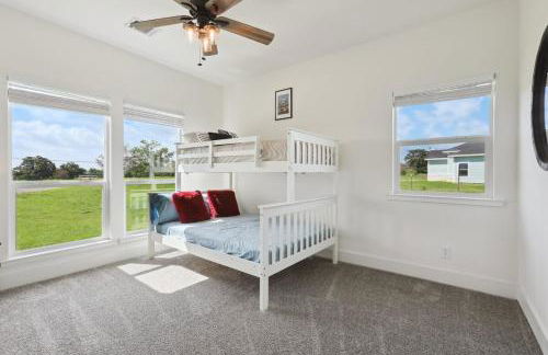 Modern Farmhouse in McDade - Foto 26