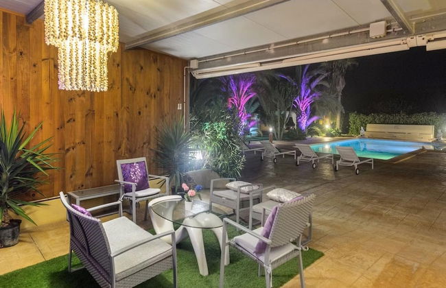 Modern Villa With Pool Near Town - Foto 13