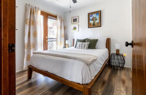 Cozy Chalet in the Pines - Foto 26