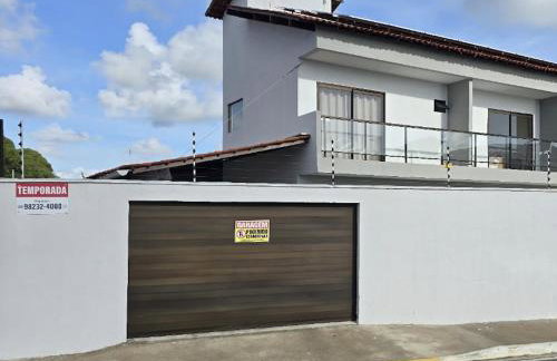 Quase beira mar, casa muito nova com 5 suítes, vista mar, piscina grande, cozinha completa, 4 vagas e perto de mercado, restaurantes e bares - CLIQUE E VEJA AS FOTOS - Foto 4