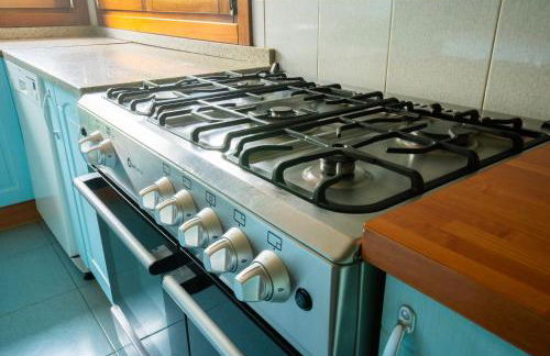 Mansión con Jacuzzi a 40 grados, gran piscina y Pádel - Photo 53