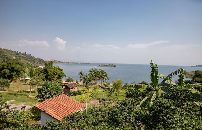 Room in Lodge - Find a Quiet Beach Resort at Rushel Kivu Resort! - Foto 32