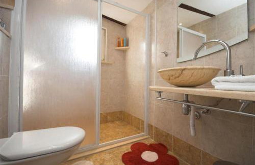 Villa Nikolina - Photo 23