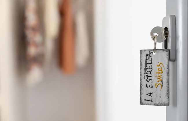 La Estrella 4 Suites with Sea View & 4 Prive Hot Tub - Foto 74