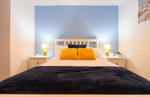 Newly-renovated, mid-terrace cottage in Porthmadog - Photo 31