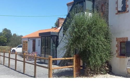 Gîte rénové avec piscine chauffée et jardin clos, à proximité des plages et de la campagne bio. - FR-1-426-531 - Foto 24