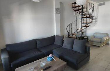 Seafront two-storey house in Kardamyla - Foto 13