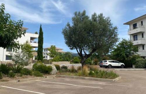 T2 neuf 4 personnes avec piscine/terrain tennis - Foto 10