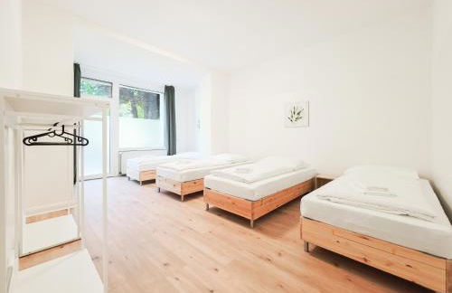 Tolstov Apartments - 3 Room Apartments - Kitchen - Balcony - 5 min to Messe DUS - Foto 18