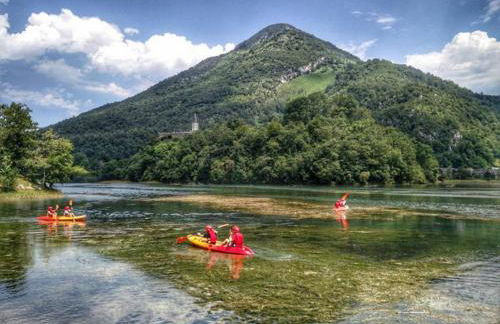Bel appartement T2 refait à neuf avec piscine couverte de juin à fin septembre, près des stations de ski avec navette et draps et serviettes compris - Foto 32