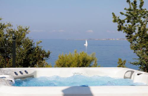 Avra Private Suites - Photo 7