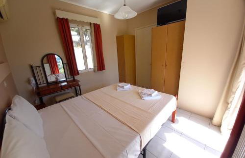 Stefanos Studios - Photo 24