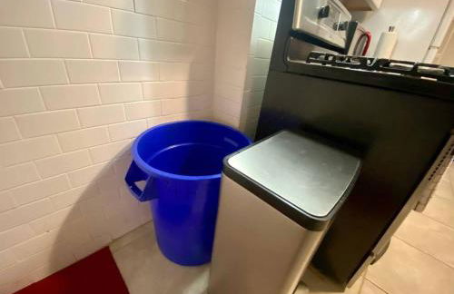 Cozy 1 BR, walk to subway, Free WiFi & Parking - Foto 25