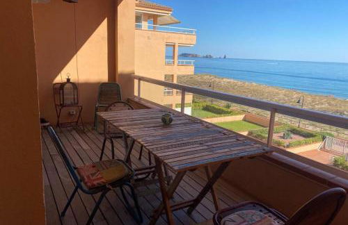 Paraíso Playa de Pals - reformado primera línea de mar con parking - Foto 48