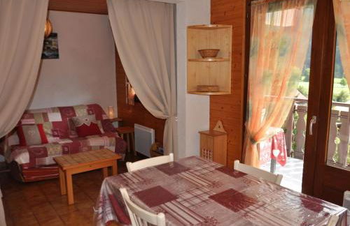 Appartement cosy à La Chapelle-d'Abondance avec balcon et parking - FR-1-692-22 - Foto 1