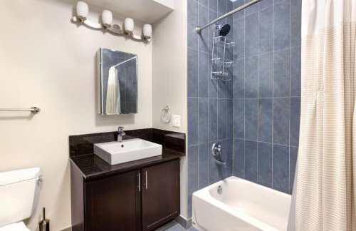 Loop 1BR w gym pool lounge 1 block from L CHI-671 - Photo 10