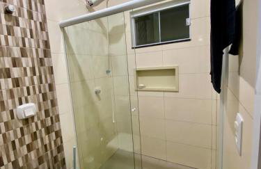 Conforto e ótima localização- 6 hóspedes - Foto 2