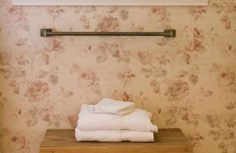 ~ The Cozy Farmhouse ~ | Sleeps 10+ | Farm Views - Foto 54