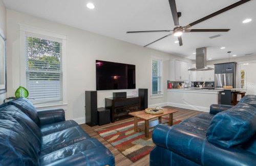 Luxury Stay Heated Pool and Hot Tub Fenced Yard - Foto 4