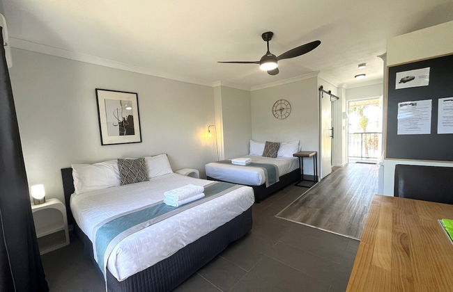 Broadwater Keys - Foto 46