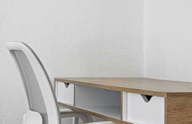 Musicians Lounge - 2 BR With Parking Asssigned - Photo 20